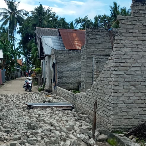 [Update]: Sebanyak 230 Rumah Rusak Berat Paska Gempabumi M7.4 di Flores Timur