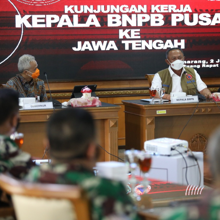 Lonjakan Kasus COVID-19 di Jateng, Begini Laporan Gubernur Kepada Ketua Satgas Ganip Warsito