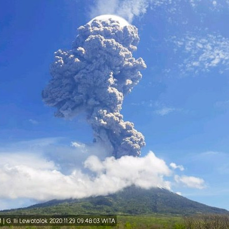 [Update] – Lebih dari 9.000 Warga Mengungsi Akibat Erupsi Gunung Ili Lewotolok