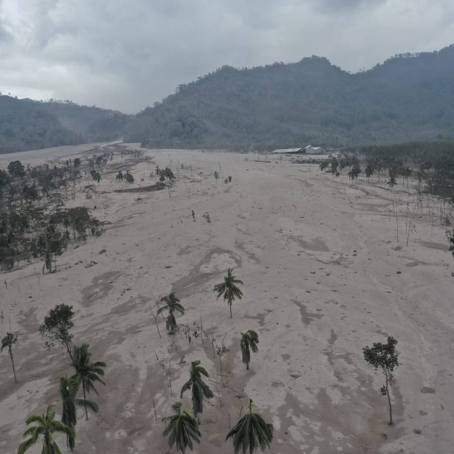 [Update]: Gunung Semeru Naik Level III, PVMBG Minta Aktivitas di Wilayah Tenggara Hingga Besuk Kobokan Dihentikan Sementara