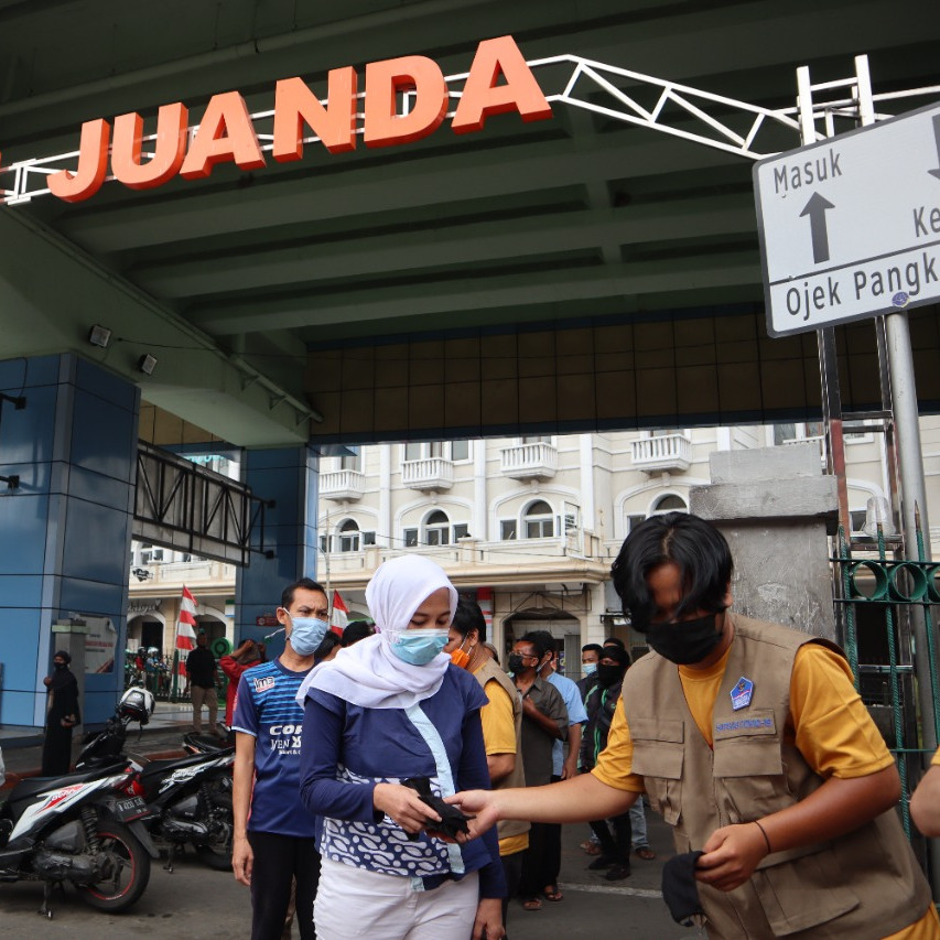 Perkuat Penanganan di Hulu, Duta Perubahan Perilaku bagikan 60 ribu Masker di Lokasi Pusat Aktifitas Warga Jakarta