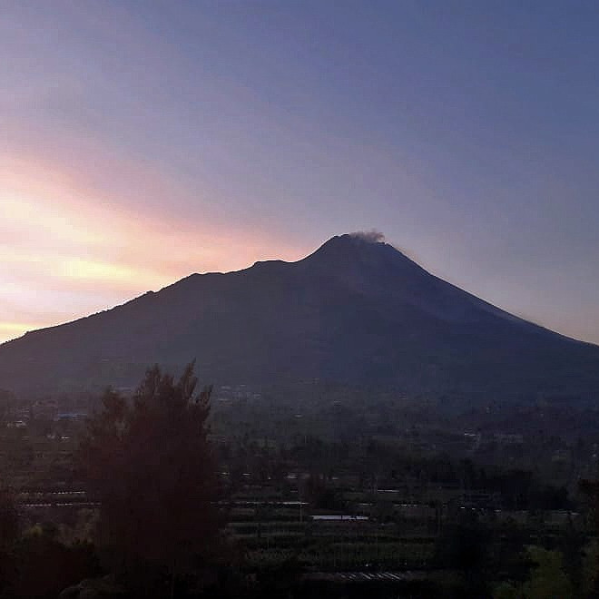 BNPB Terus Koordinasi dan Pantau Kesiapsiagaan Daerah Hadapi Potensi Erupsi Merapi