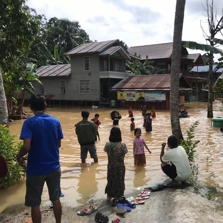 Banjir Merendam Dua Kecamatan di Kota Solok