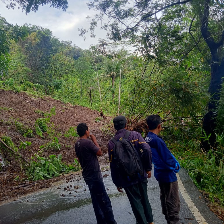 Banjir Akibatkan Tujuh Rumah Warga Garut Rusak Berat