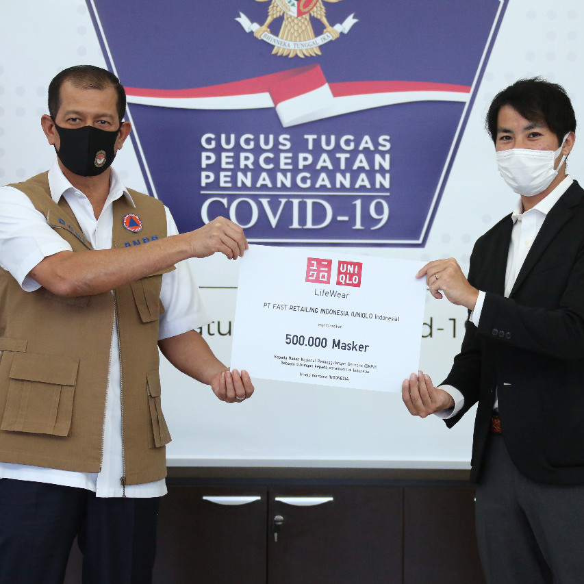 Uniqlo Indonesia Bantu Tenaga Medis 500 Ribu Masker Melalui Gugus Tugas Nasional