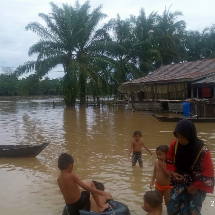 Waspadai Bahaya Hidrometeorologi Akibat Potensi Cuaca Ekstrem Sepekan ke Depan