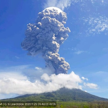 [Update] – Lebih 4.000 Warga Evakuasi Pascaerupsi Gunung Ili Lewotolok