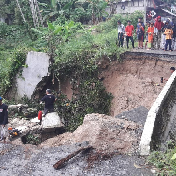 Sebanyak 406 KK Sempat Terisolasi Akibat Banjir Kabupaten Lima Puluh