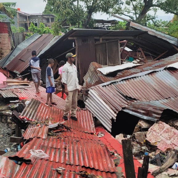 Banjir Robohkan Rumah Warga Jayapura, Dua Meninggal Dunia