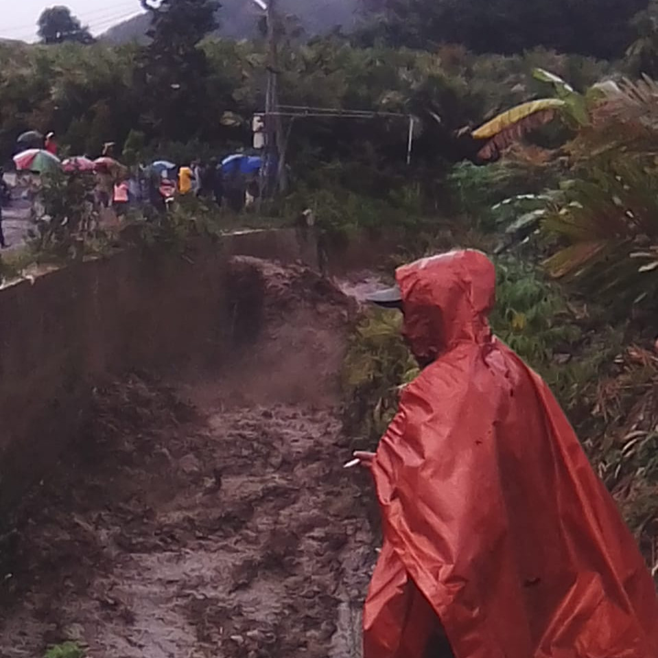 Jalan Penghubung Kabanjahe dan Kuta Buluh Terputus Pascabanjir Lahar Hujan Sinabung