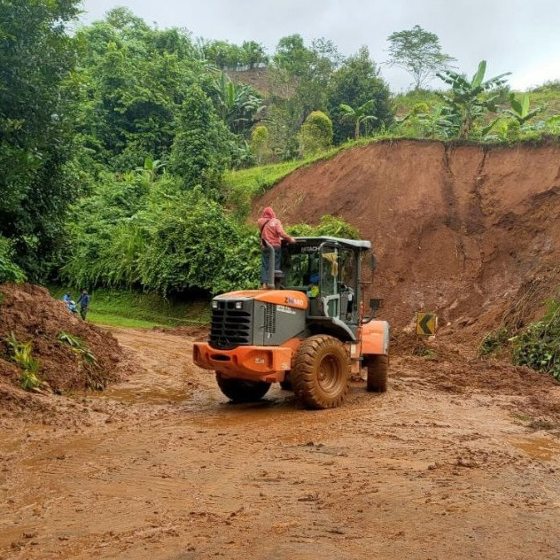 Sempat Terputus Akibat Gempa Sulbar, Jalur Darat Majene-Mamuju Kembali Pulih