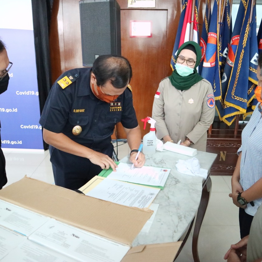 Bea dan Cukai Bantu 21 Ribu Masker N95 Bagi Tenaga Medis yang Menangani Pasien COVID – 19