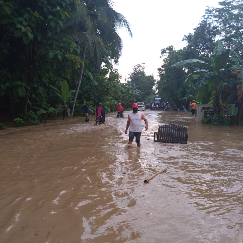 Banjir Melanda Pemukiman Warga Banyumas, Tiga Luka Ringan