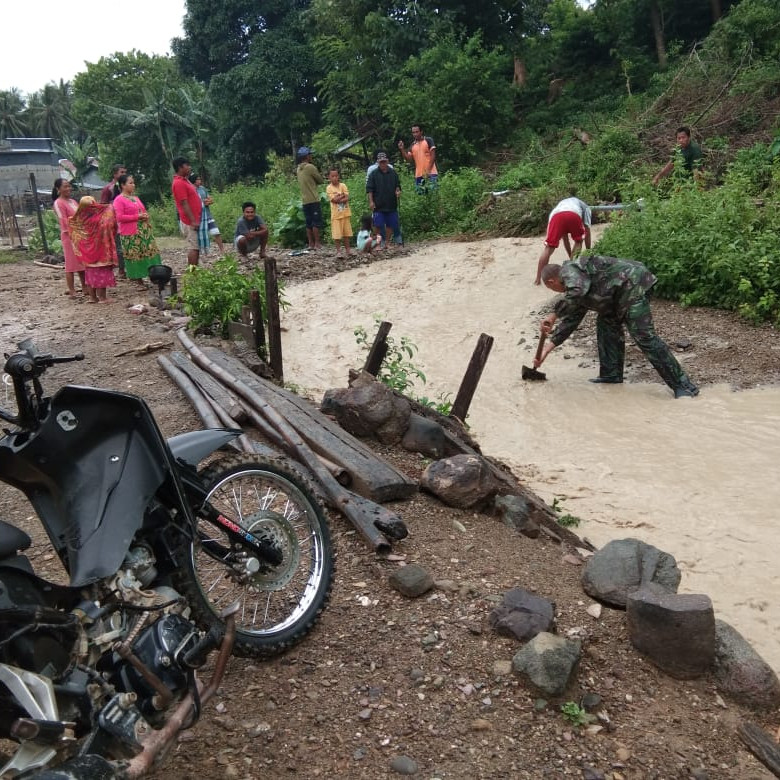 Genangan Luapan Sungai Ogolatfa di Kabupaten Parigi Moutong Berangsur Surut