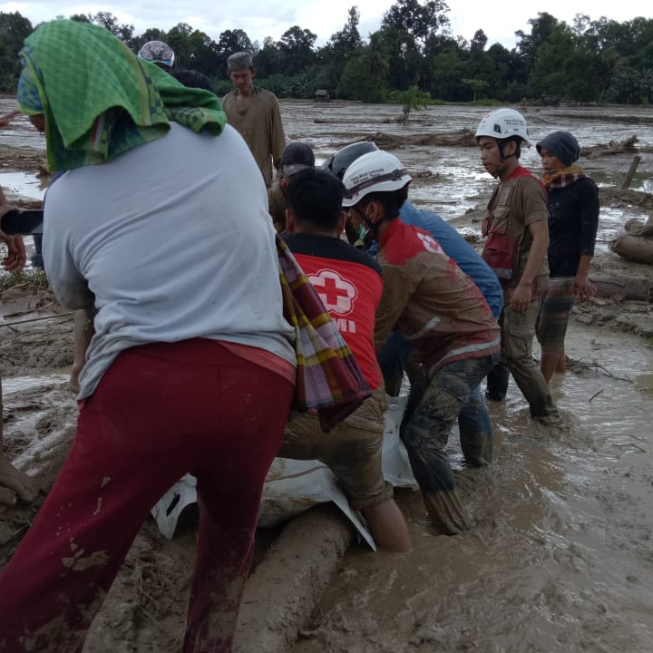 Banjir Bandang Luwu Utara, Timbunan Lumpur Hingga 4 Meter