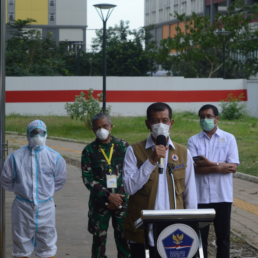 Doni Monardo: Kerumunan Manusia Menimbulkan Penularan COVID-19 dan Dapat Berakibat Fatal