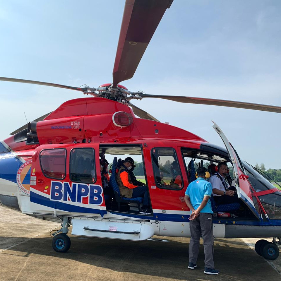 Kepala BNPB Tinjau Gunung Merapi dari Udara