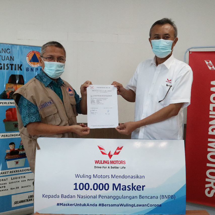 Gugus Tugas COVID 19 Menerima Bantuan 100 Ribu Masker Nonmedis dari Wuling