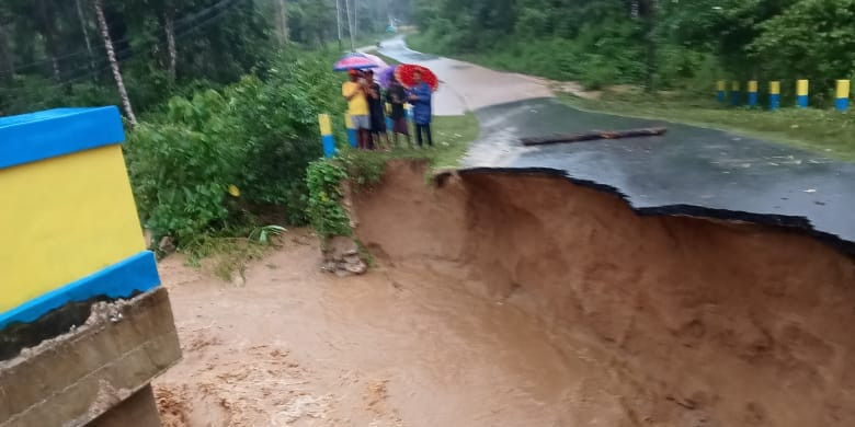 Satu Jembatan Rusak Berat Akibat Banjir Kepulauan Sula